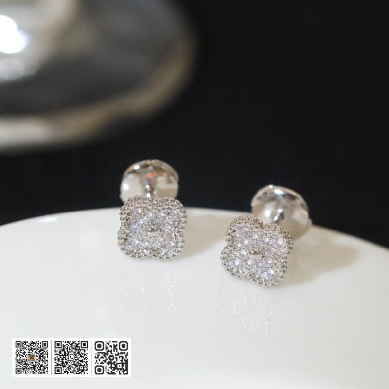 顶级版 Van Cleef &038; Arpels mini满钻四叶草耳钉 - Image 3