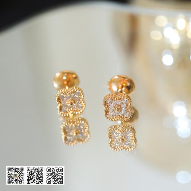 顶级版 Van Cleef &038; Arpels mini满钻四叶草耳钉 - Image 5
