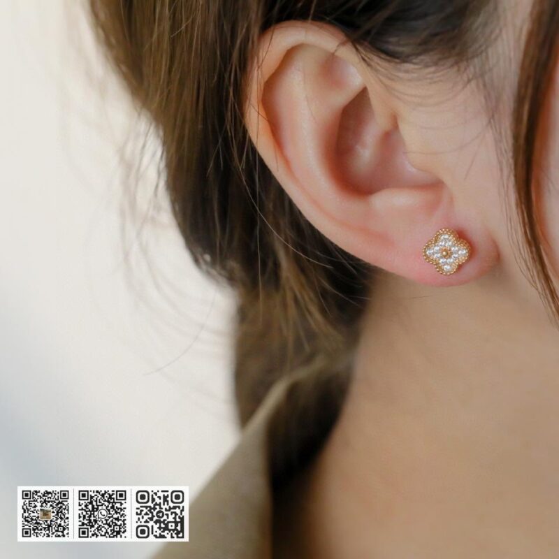 顶级版 Van Cleef &038; Arpels mini满钻四叶草耳钉 - Image 8