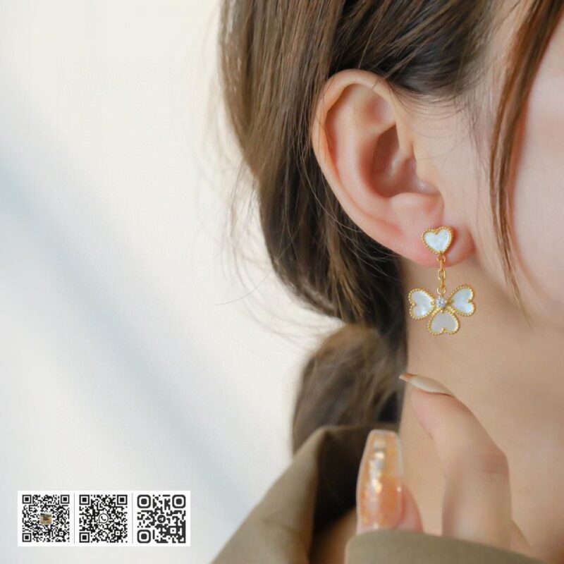顶级版 Van Cleef &038; Arpels Sweet Alhambra系列耳钉 - Image 4