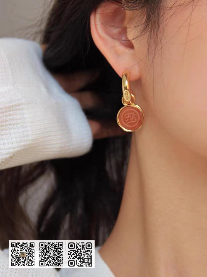 FENDI logo耳钉 - Image 3