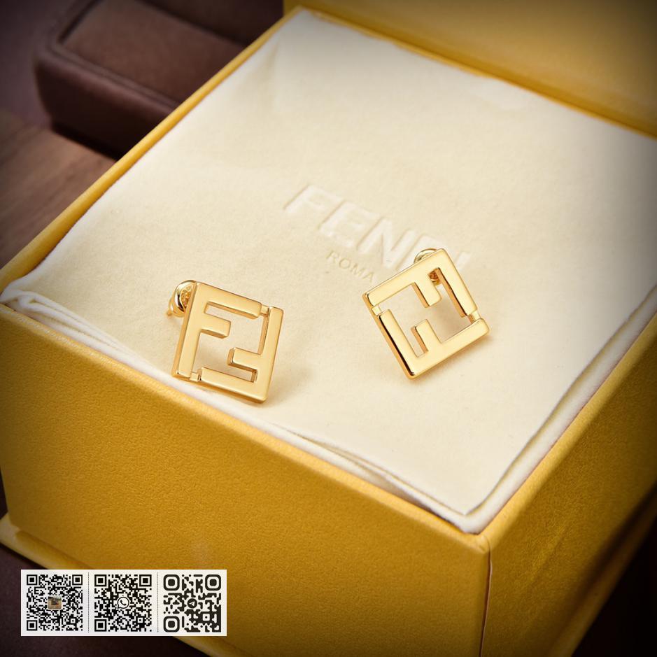 Fendi logo耳环