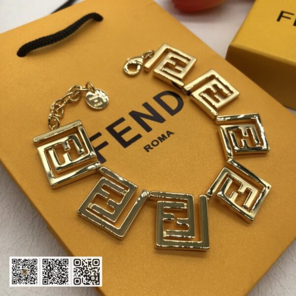Fendi 手链