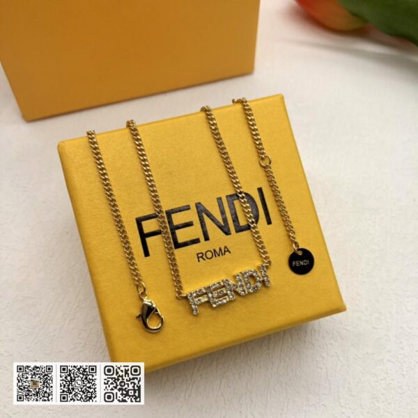 Fendi 项链