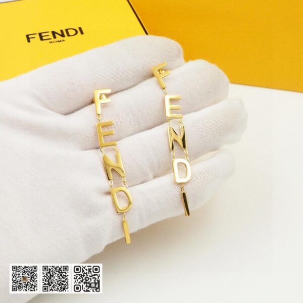 Fendi 字母光面