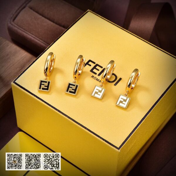 FENDI logo耳环