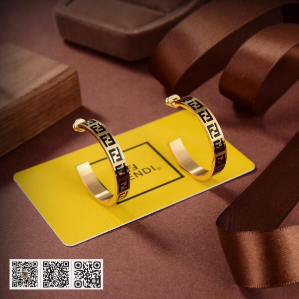 FENDI logo耳环
