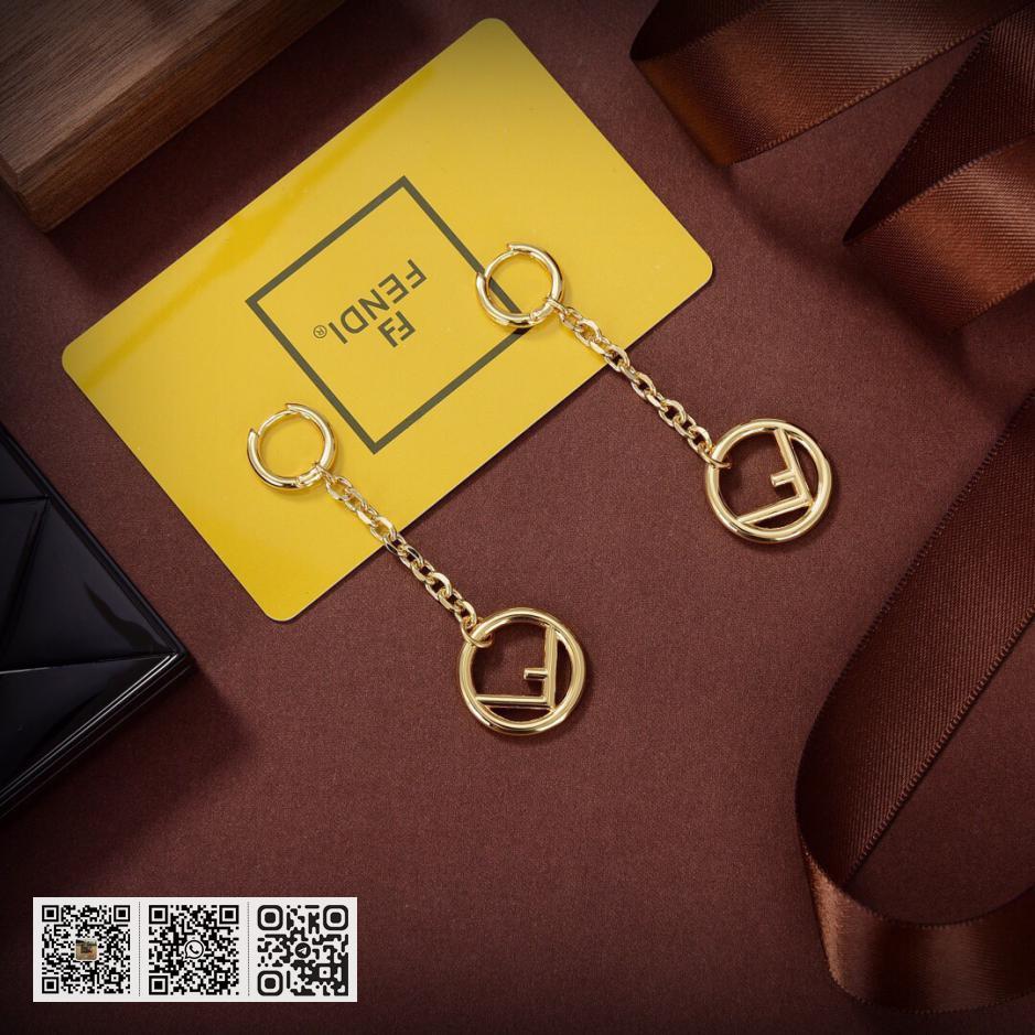FENDI logo耳坠