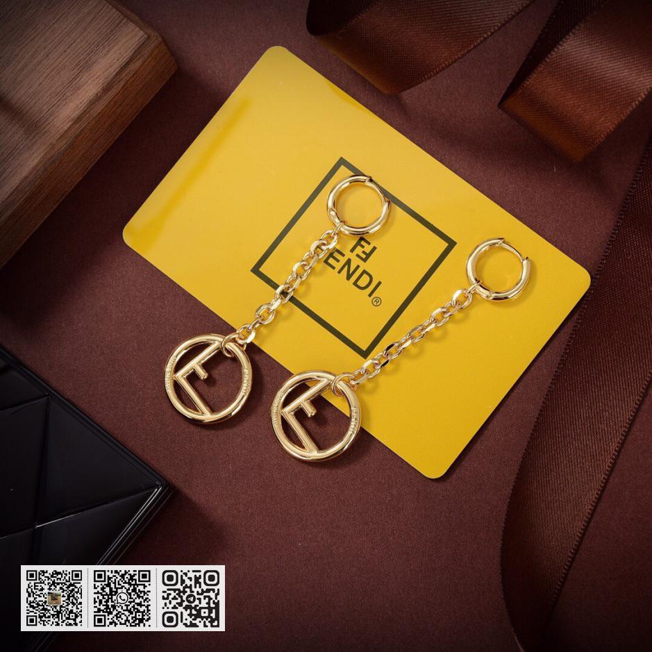FENDI logo耳坠 - Image 3