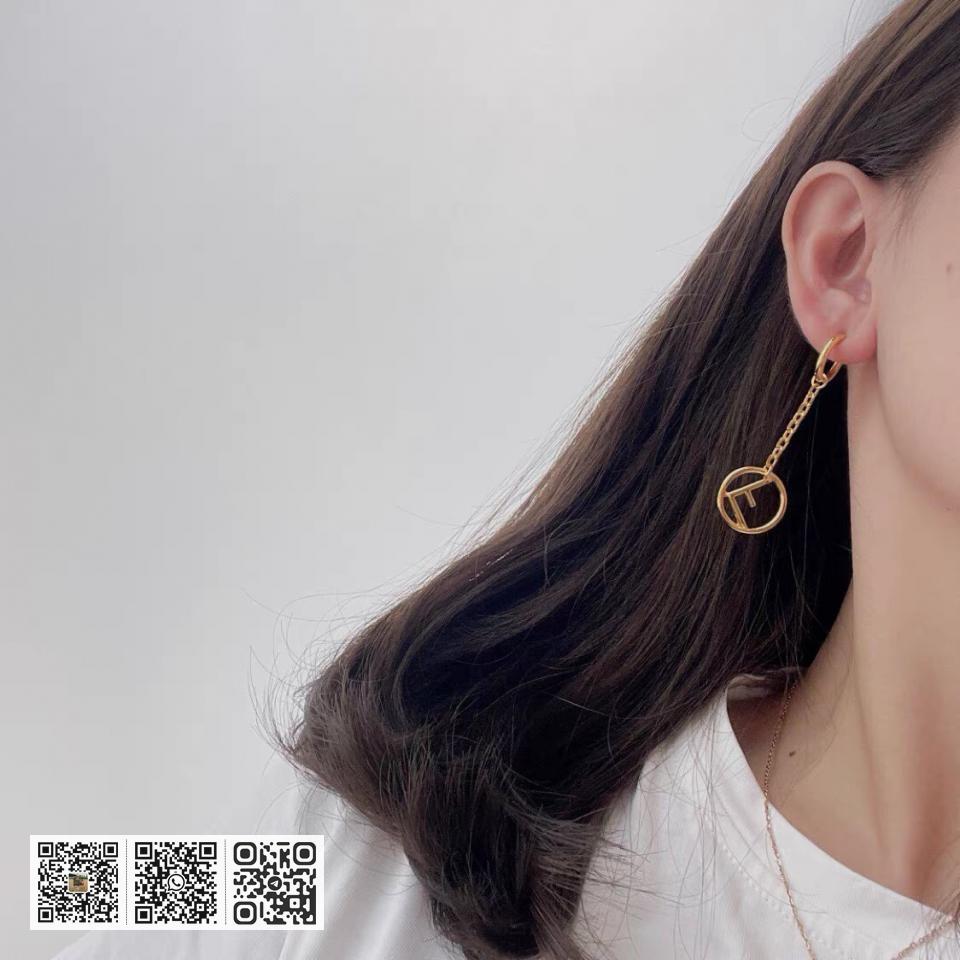 FENDI logo耳坠 - Image 8