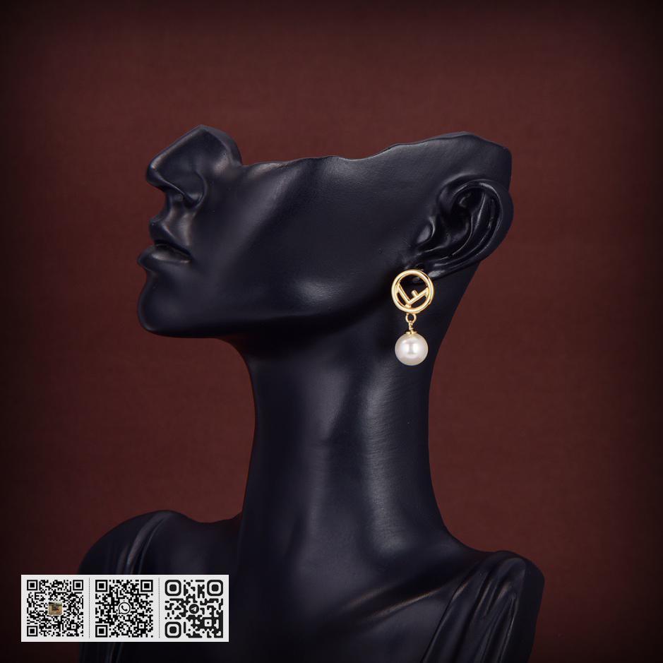 FENDI logo耳坠 - Image 3