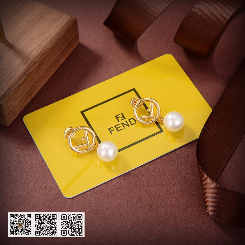 FENDI logo耳坠 - Image 5