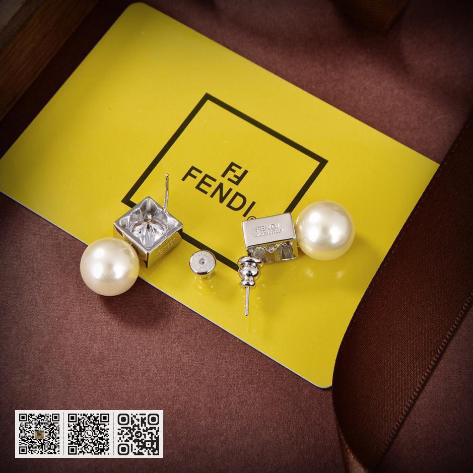 FENDI logo耳环 - Image 4
