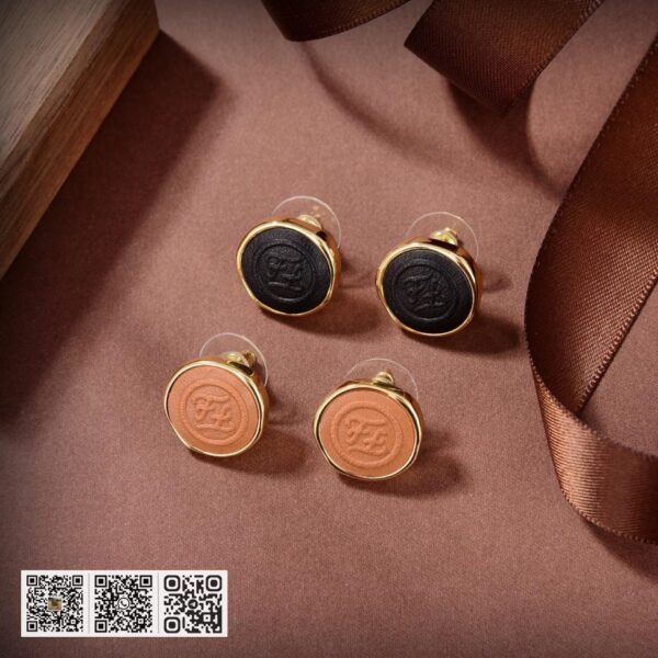 FENDI logo耳钉