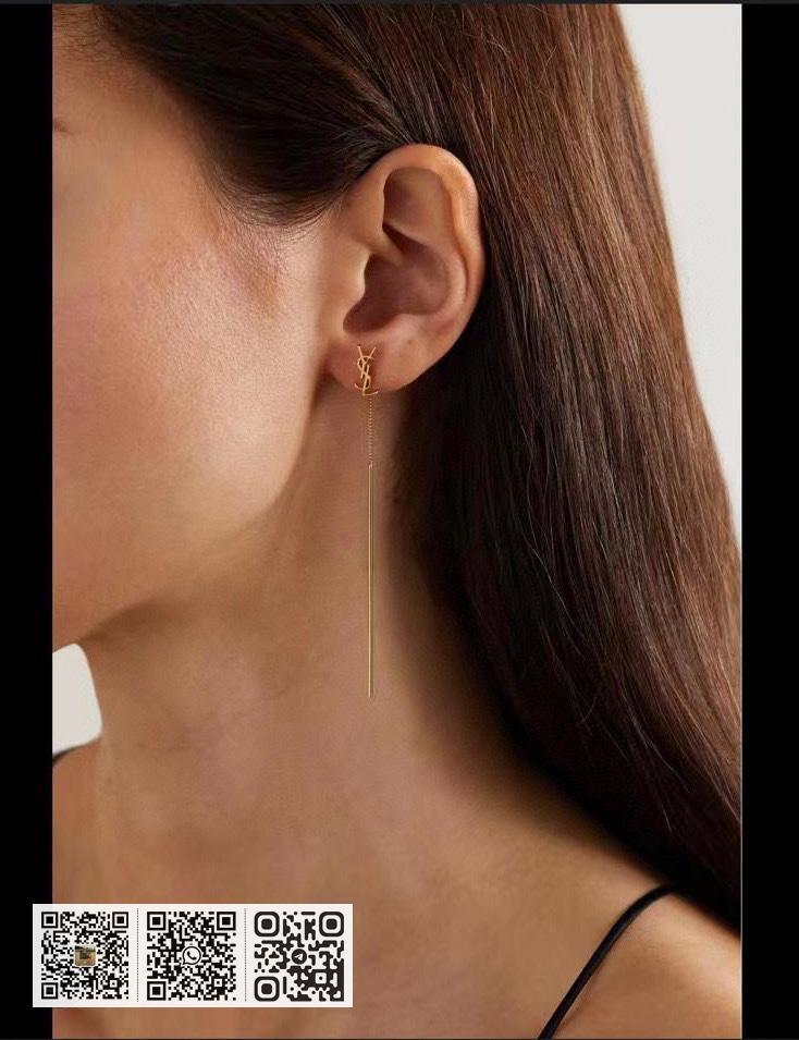 YSL 字母耳钉 - Image 5