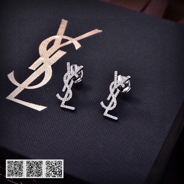 YSL 字母耳钉