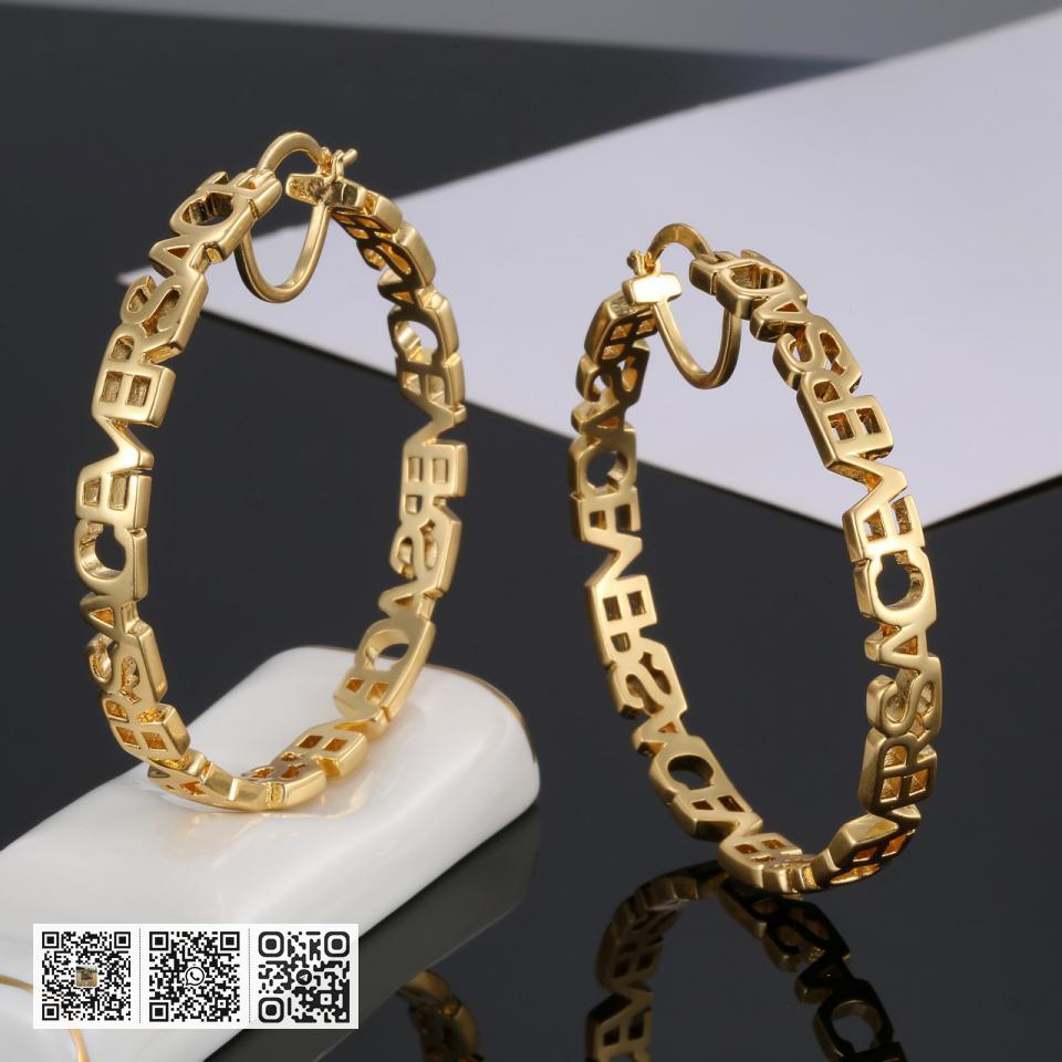 Versace人面浮雕耳环 - Image 2