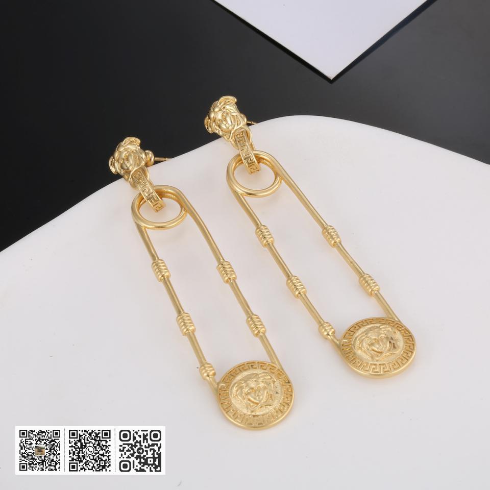 Versace大别针耳环 - Image 3