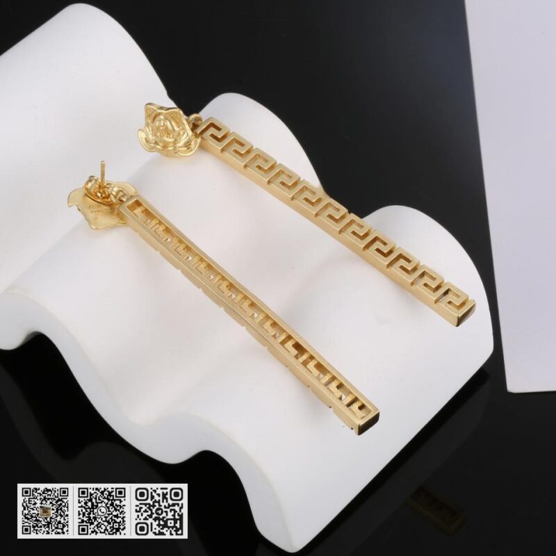 Versace金色耳坠 - Image 3