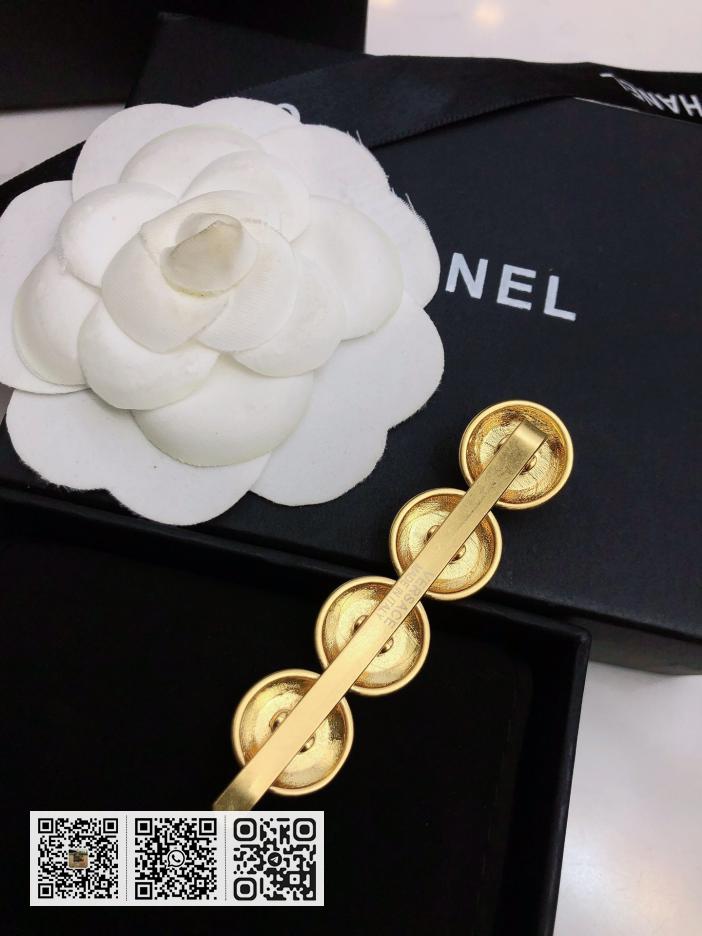 Versace美人头耳环