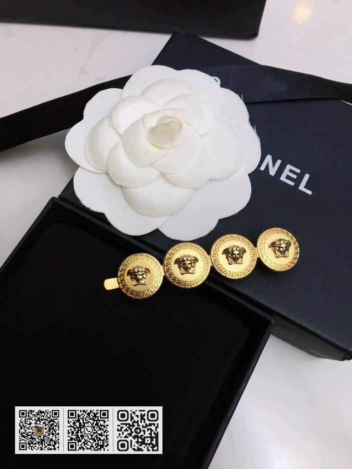 Versace美人头耳环 - Image 4