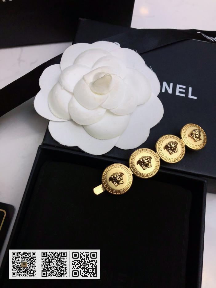 Versace美人头耳环 - Image 5