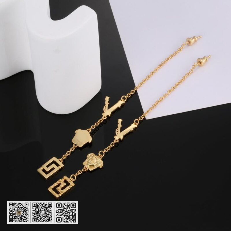 Versace金色耳坠 - Image 2