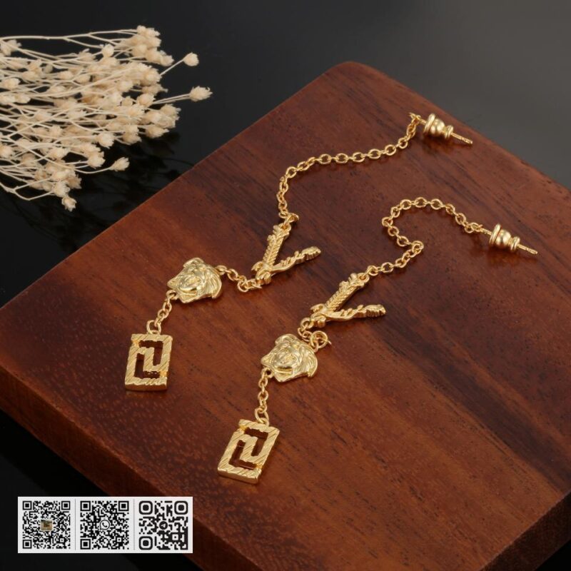 Versace金色耳坠 - Image 5