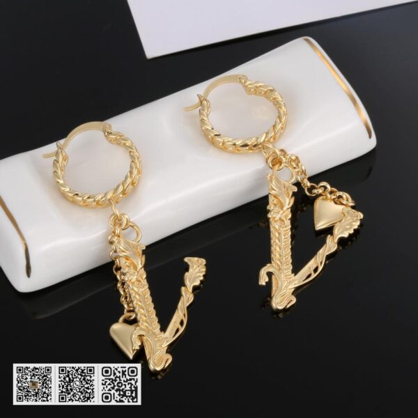 Versace金色耳坠