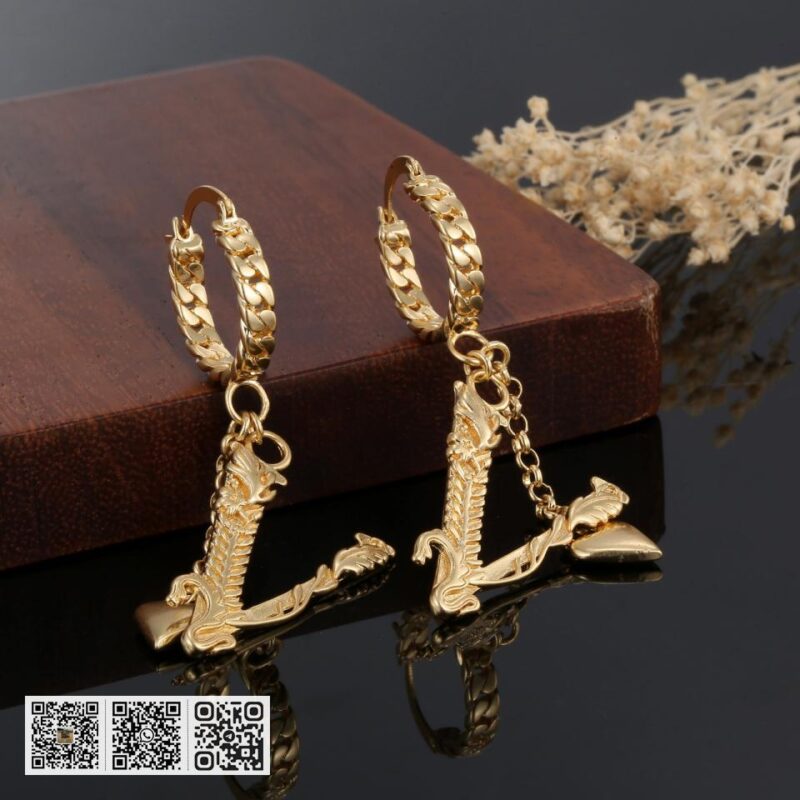Versace金色耳坠 - Image 6