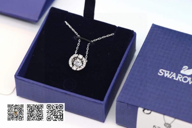 Swarovski 锁骨项链