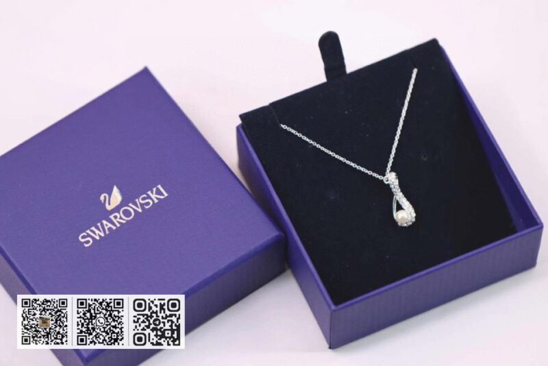 Swarovski 幸运8字锁骨项链 - Image 2