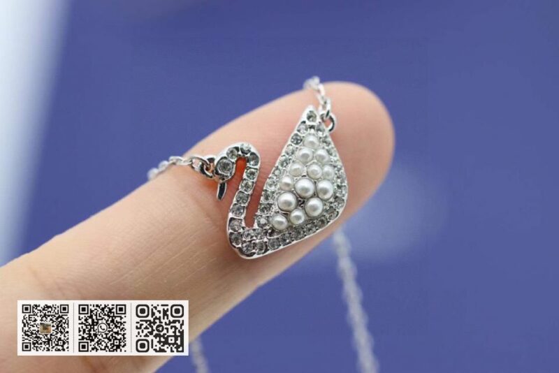 Swarovski 天鹅项链 - Image 3