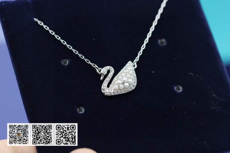 Swarovski 天鹅项链 - Image 4
