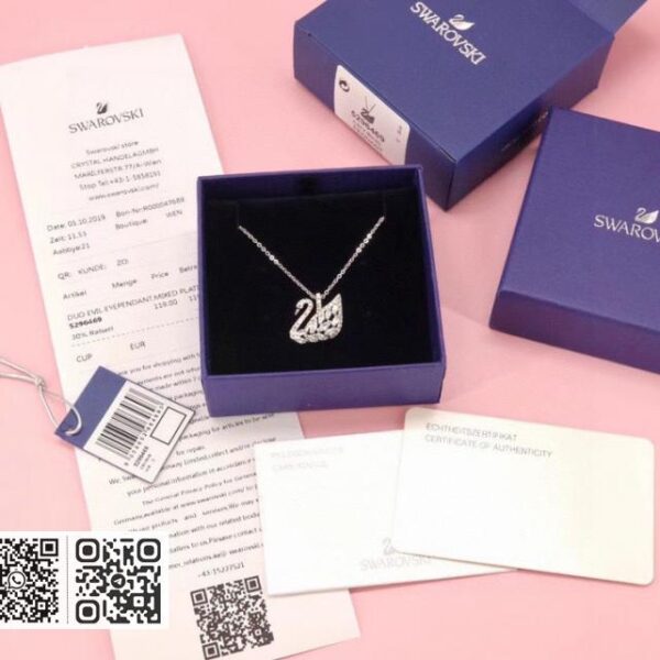 Swarovski 天鹅锁骨项链