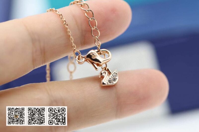 Swarovski 蝴蝶结项链 - Image 8