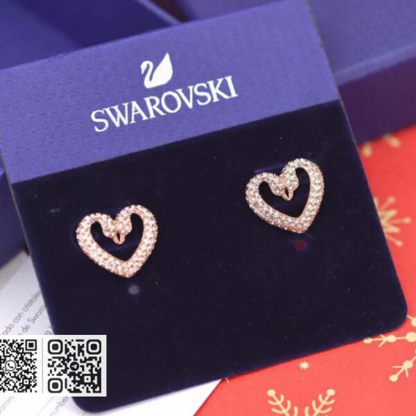 swarovski 天鹅耳钉