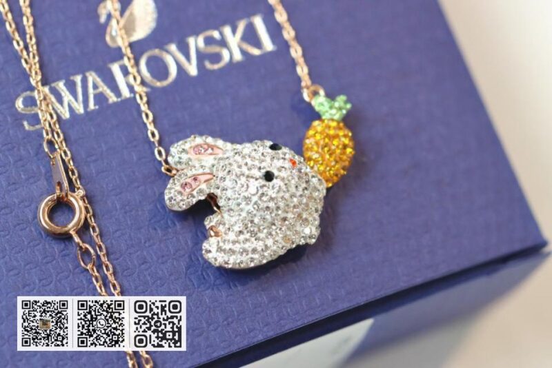 Swarovski 生肖项链
