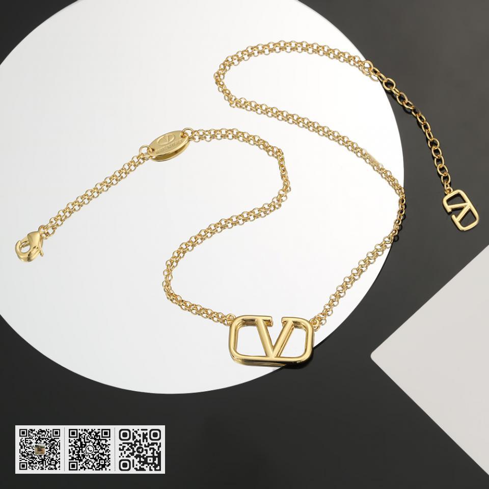 Valentino新款项链