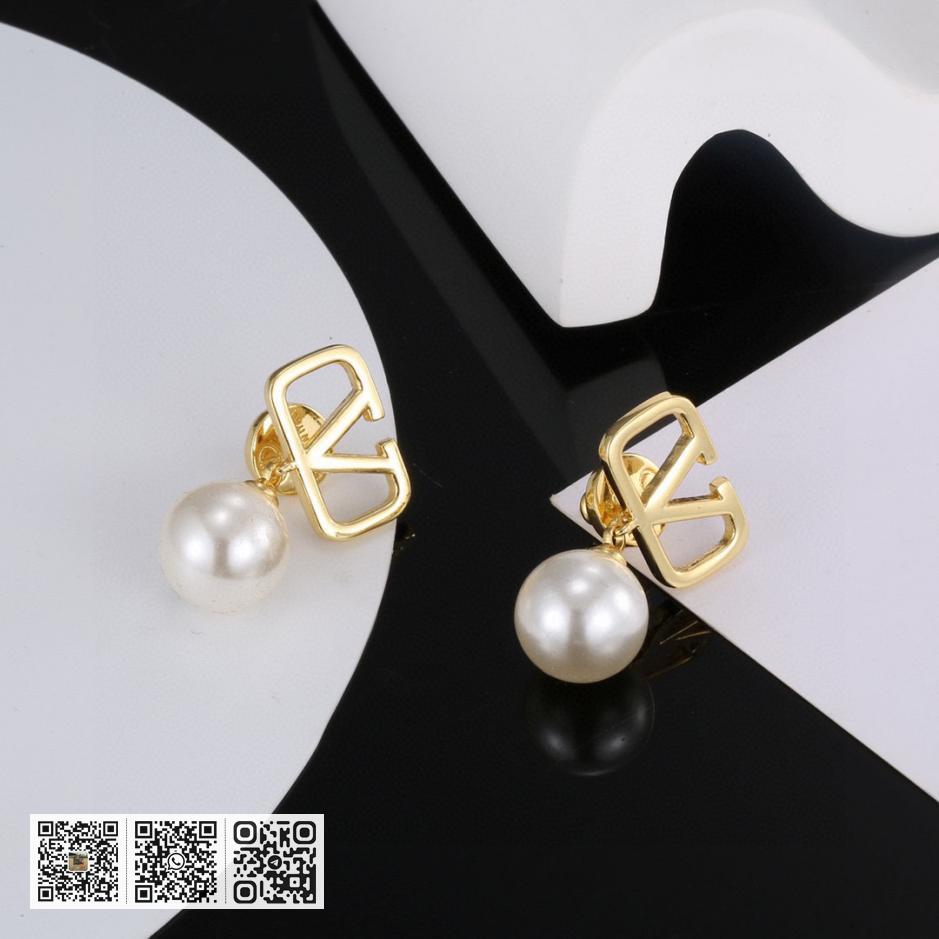 Valentino新款 - Image 4