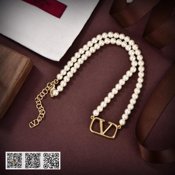 Valentino珍珠项链
