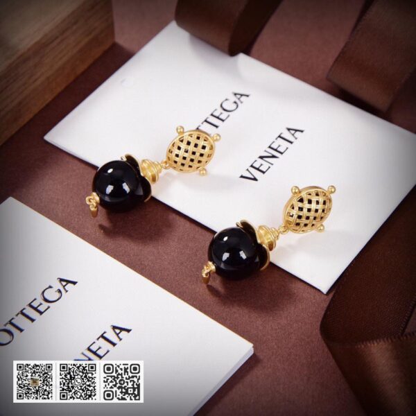 BOTTEGA VENENTA 新款BV耳环