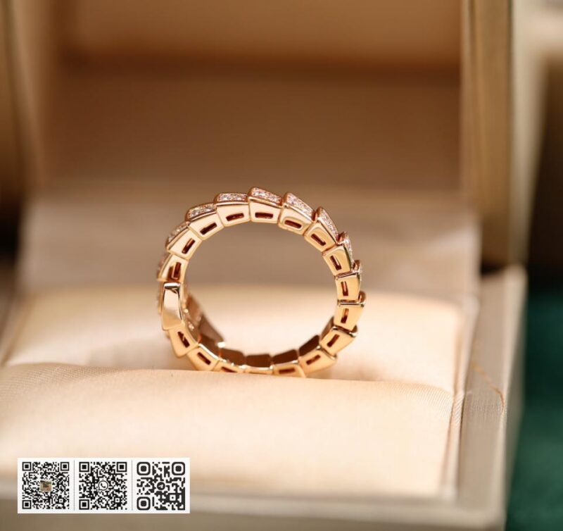 Bvlgari Bv经典蛇形满钻戒指 - Image 5