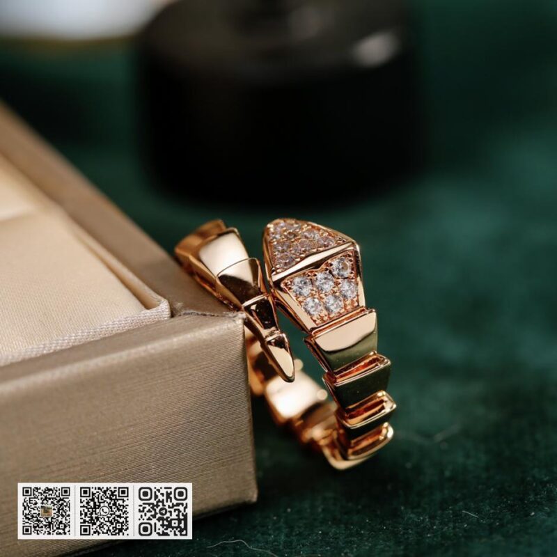 Bvlgari Serpenti 玫瑰金镶钻蛇戒 - Image 3