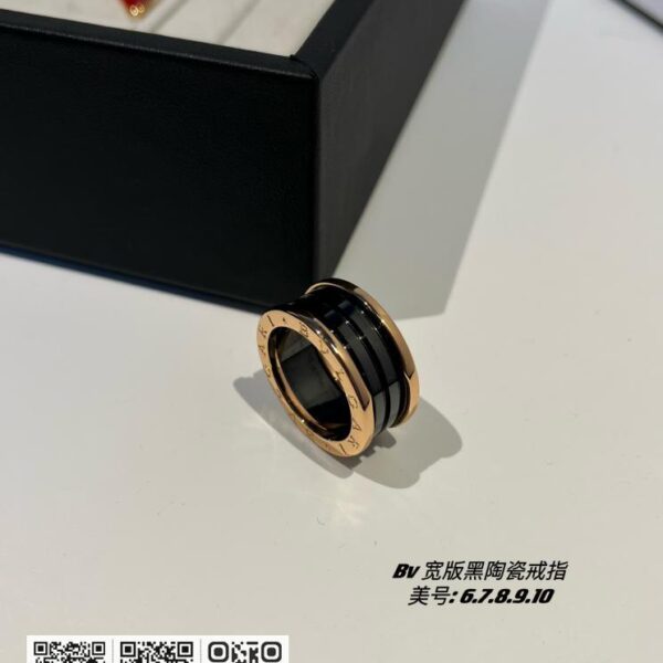 Bvlgari Bv经典必入陶瓷戒指