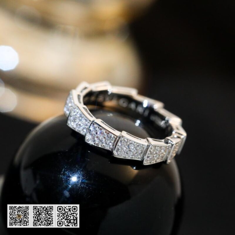 Bvlgari 蛇骨带钻宽版戒指 - Image 5