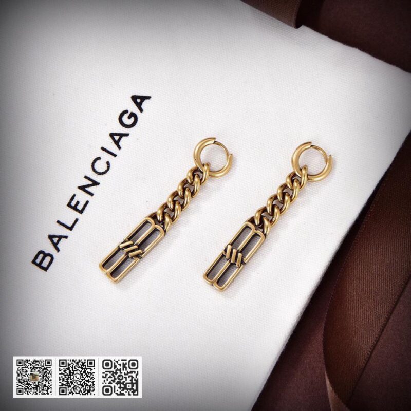 Balenciaga 新款银色耳环 - Image 5