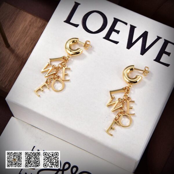 LOEWE 金色耳钉