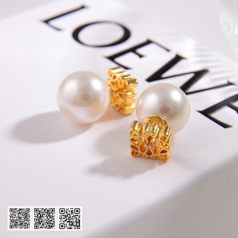 LOEWE 字母耳钉 - Image 4