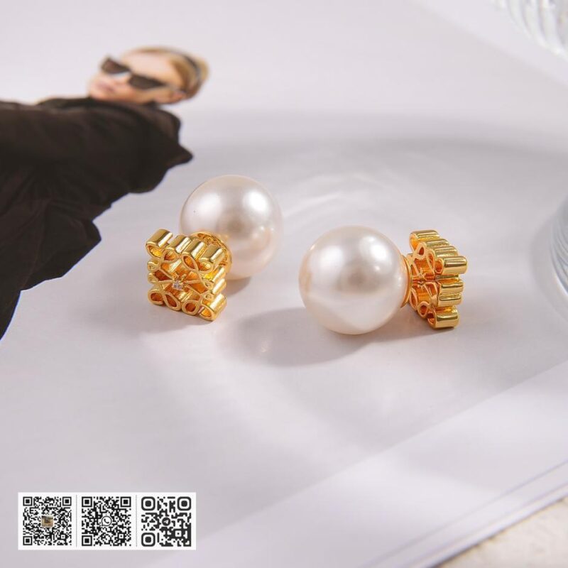 LOEWE 字母耳钉 - Image 5